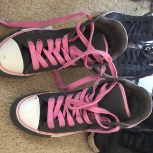 Gray and pink converse,price is negotiable.